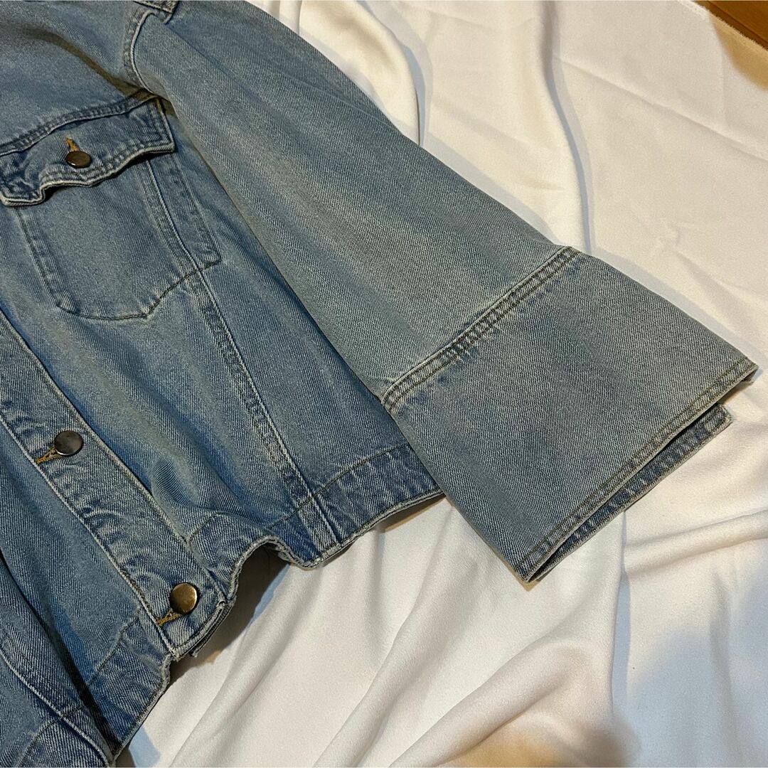 オーバーデニムジャケット　VINTAGE denim レディースのジャケット/アウター(Gジャン/デニムジャケット)の商品写真