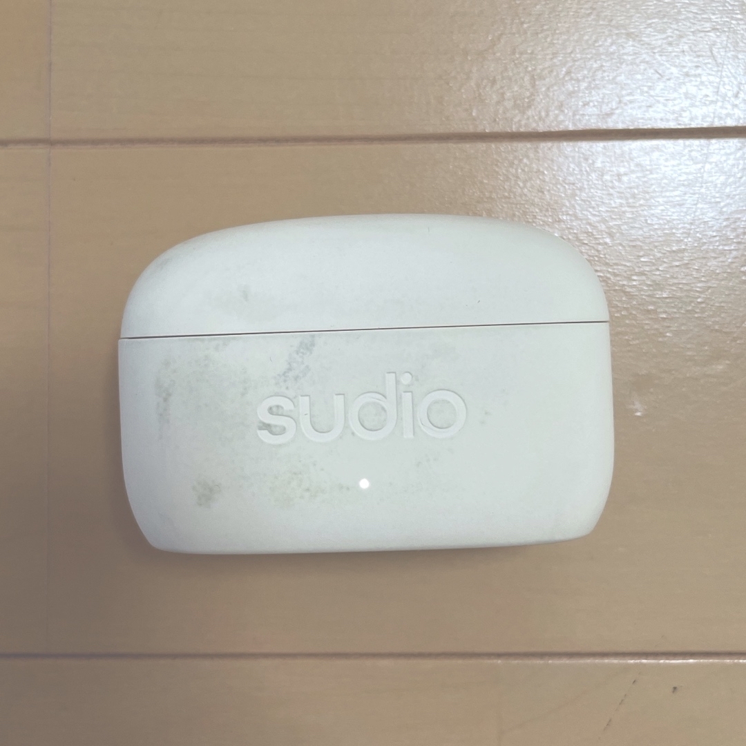 sudio(スーディオ)のsudio ワイヤレスイヤホン スマホ/家電/カメラのオーディオ機器(ヘッドフォン/イヤフォン)の商品写真