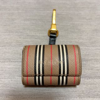 バーバリー(BURBERRY)のBurberry★AirPods proケース(ヘッドフォン/イヤフォン)