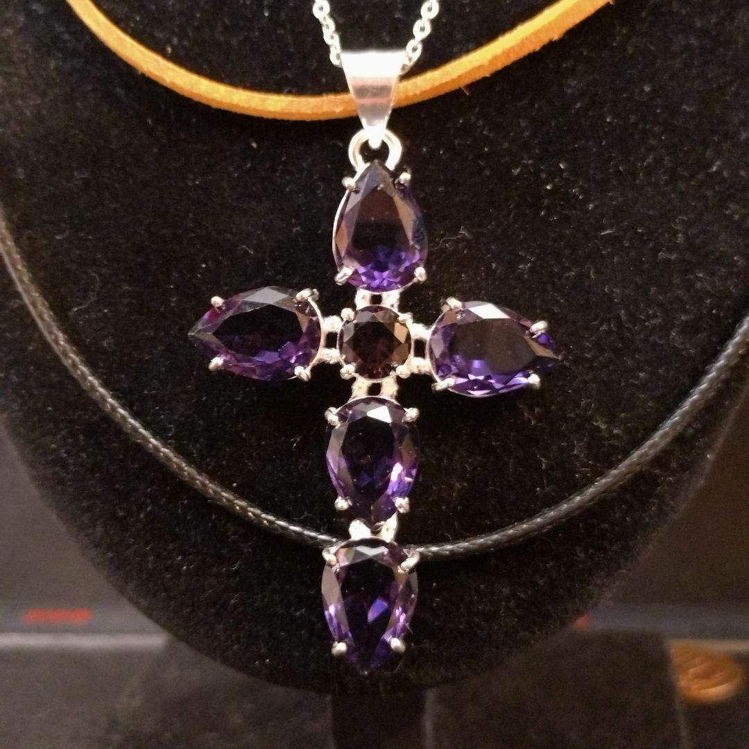 【一点のみ】紫の美しいアメジストクリスタルのロザリオ、クロス、十字架ネックレス