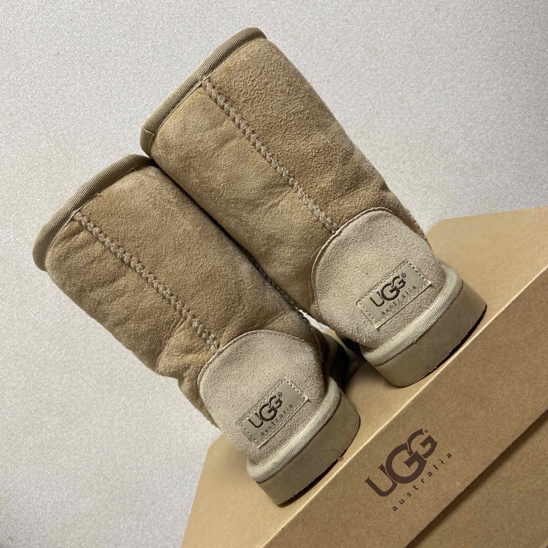 UGG AUSTRALIA(アグオーストラリア)のUGG ムートンブーツ レディースの靴/シューズ(ブーツ)の商品写真