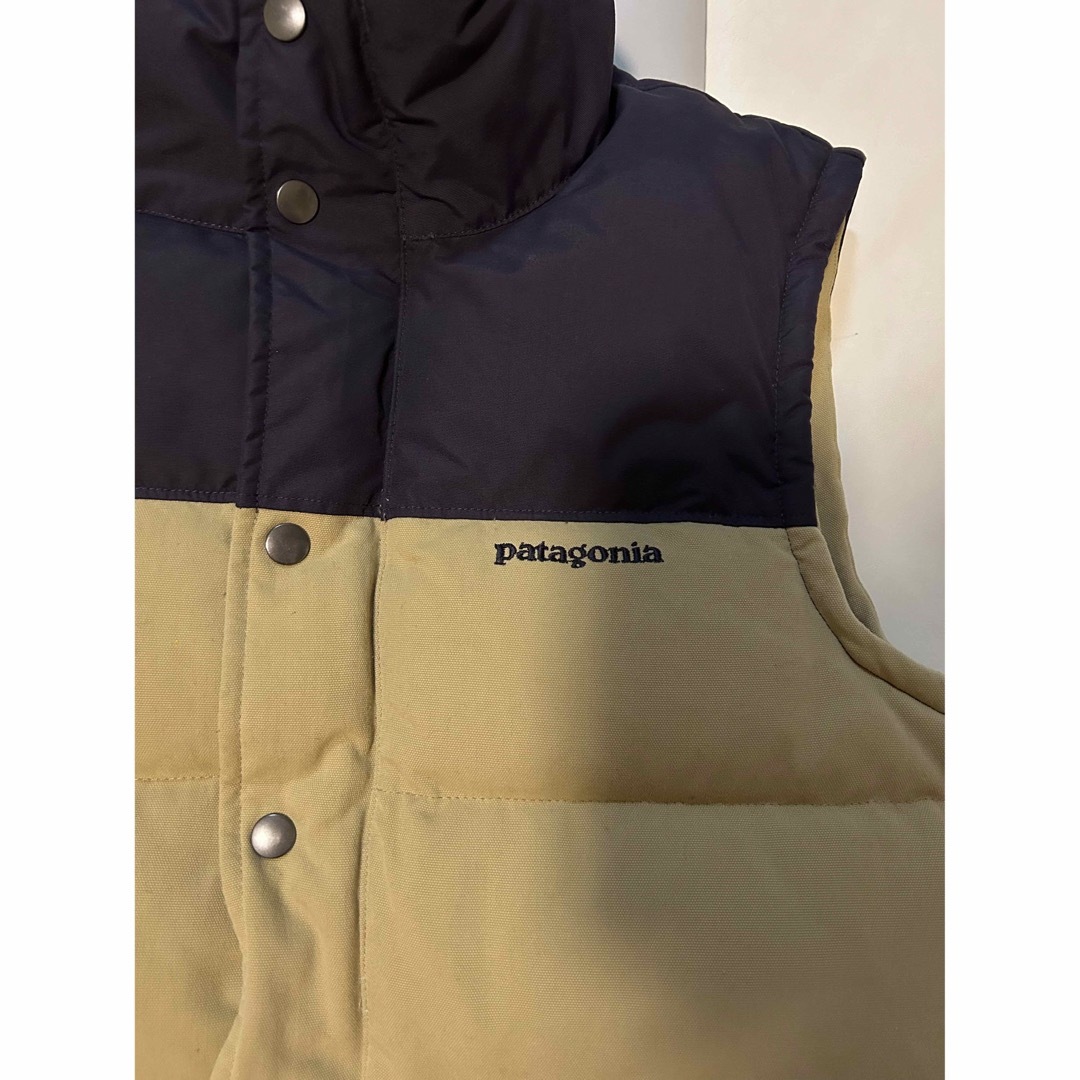 patagonia(パタゴニア)のパタゴニア　ダウンベスト　XS メンズのジャケット/アウター(ダウンベスト)の商品写真