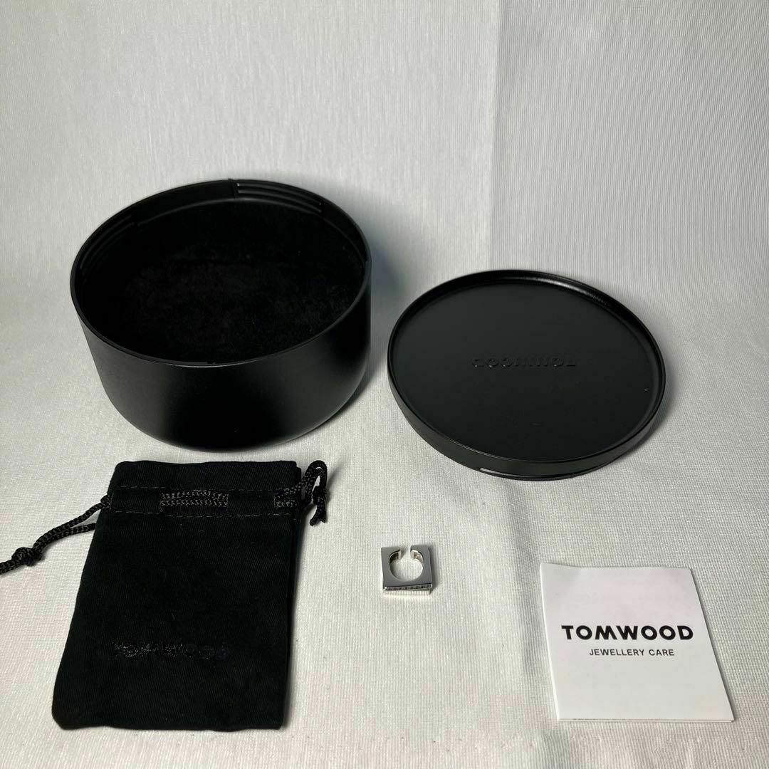 TOM WOOD(トムウッド)の新品格安 TOM WOOD イヤーカフ ブラックスピネル シルバー 2 メンズのアクセサリー(ピアス(片耳用))の商品写真