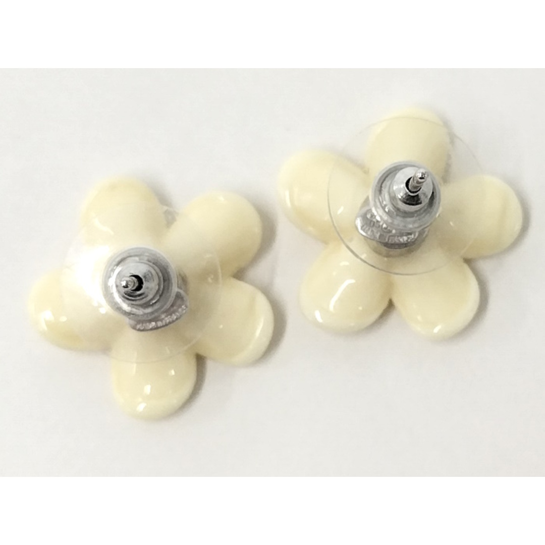 CHANEL - CHANEL ピアス 花 フラワー モチーフココマーク CHANEL - CHANEL ピアス 花 フラワー モチーフココマーク