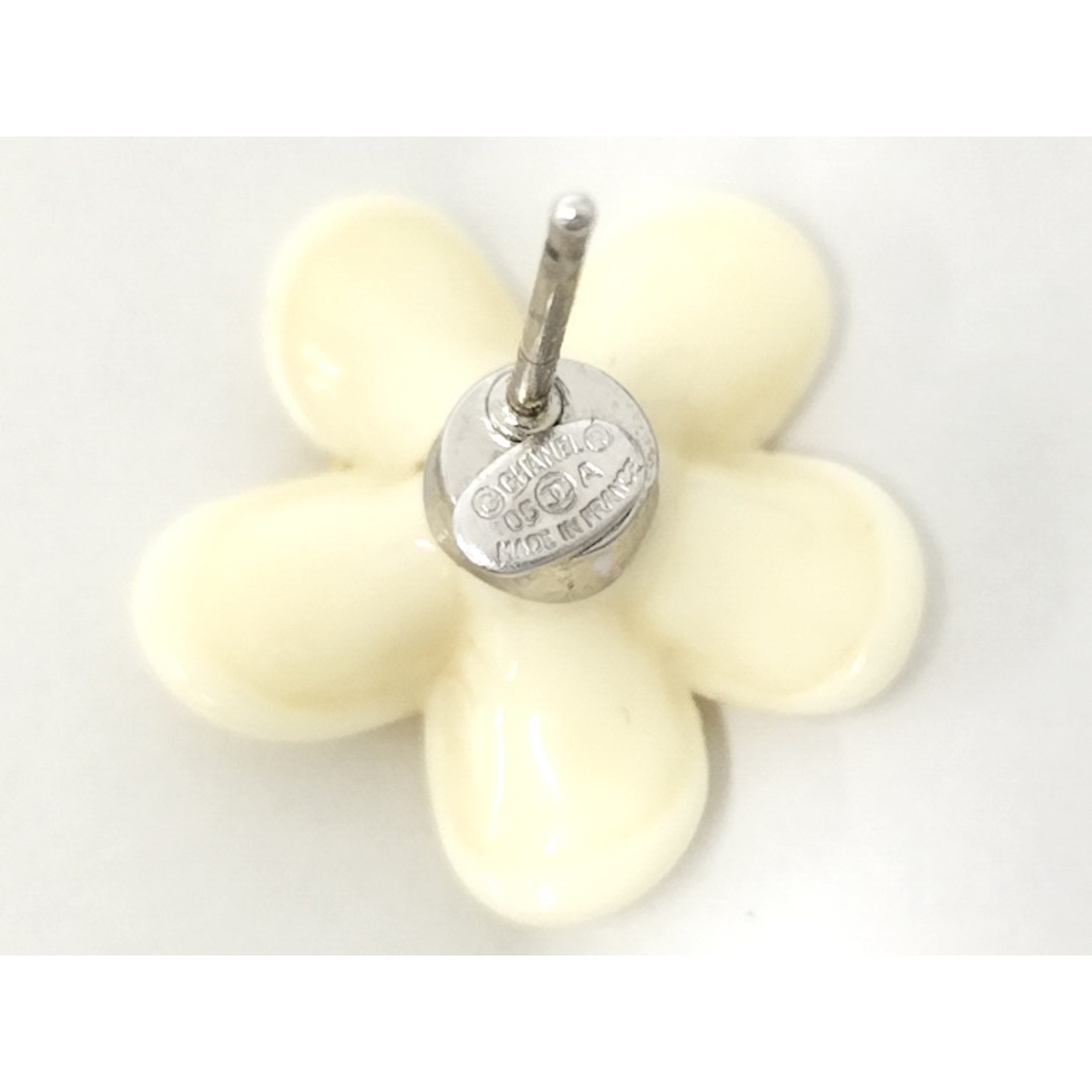 CHANEL - CHANEL ピアス 花 フラワー モチーフココマーク CHANEL - CHANEL ピアス 花 フラワー モチーフココマーク