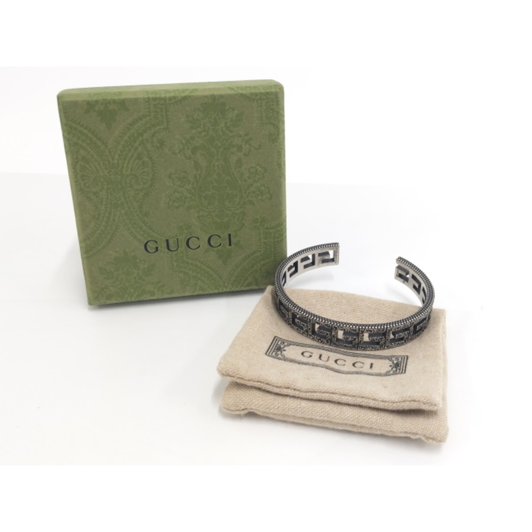 Gucci(グッチ)のGUCCI バングル アラベスク スクエアG SV925 シルバー 576990 レディースのアクセサリー(ブレスレット/バングル)の商品写真