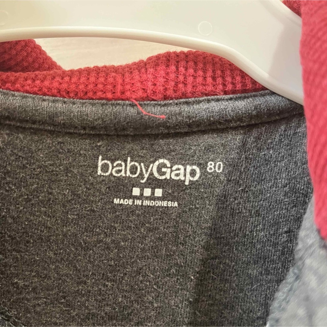 babyGAP(ベビーギャップ)のbaby gap  80 パーカー　ジップアップジャケット キッズ/ベビー/マタニティのベビー服(~85cm)(ジャケット/コート)の商品写真