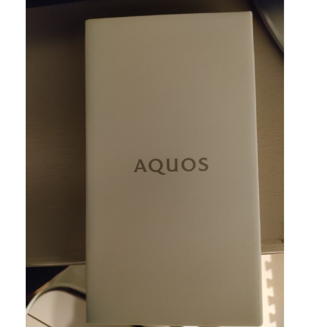 AQUOS(アクオス)のAQUOS　Sense6s　SH-RM19s SHARP 新品　未使用　未開封 スマホ/家電/カメラのスマートフォン/携帯電話(スマートフォン本体)の商品写真