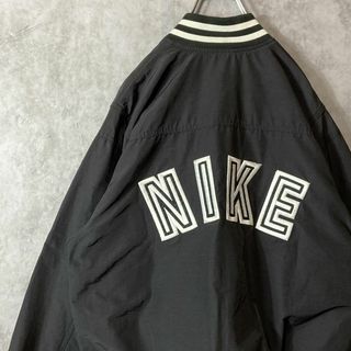 NIKE  ナイキ　ナイロンジャケット　ブルゾン　厚手　光沢　シルバー　Lサイズ