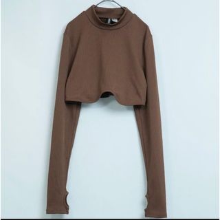 エイチアンドエム(H&M)のH&M エイチアンドエム　リブ 指穴　ショート　カットソー  ブラウン(カットソー(長袖/七分))