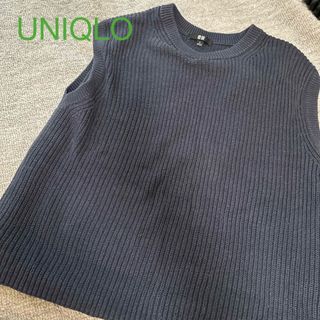 ユニクロ(UNIQLO)のUNIQLO ネイビー　ニットベスト(ベスト)