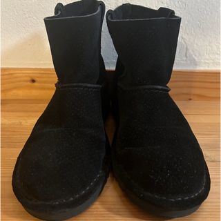 アグ(UGG)のUGG スウェードショートブーツ(ブーツ)