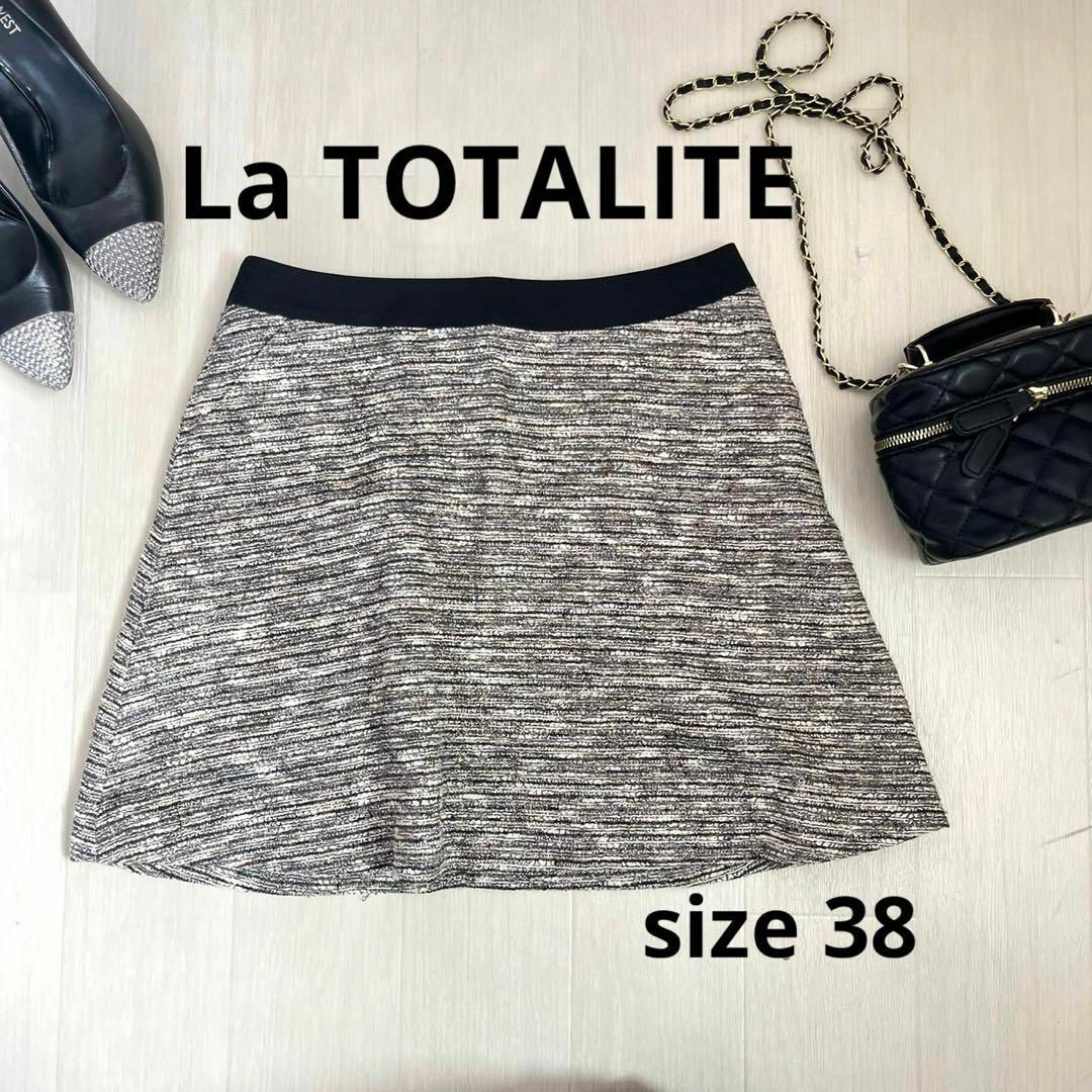 La TOTALITE(ラトータリテ)のLa TOTALITE ラトータリテ　スカート　ショート丈　ツイードスカート レディースのスカート(ミニスカート)の商品写真