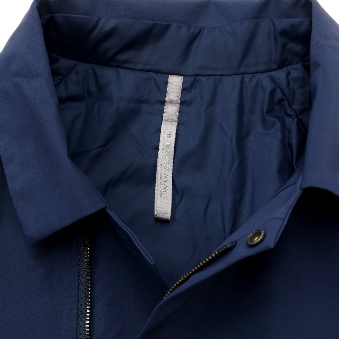 ARC'TERYX(アークテリクス)の【中古】アークテリクス ARC'TERYX ナイロン 中綿 ステンカラーコート ネイビー【サイズS】【メンズ】 メンズのジャケット/アウター(ステンカラーコート)の商品写真