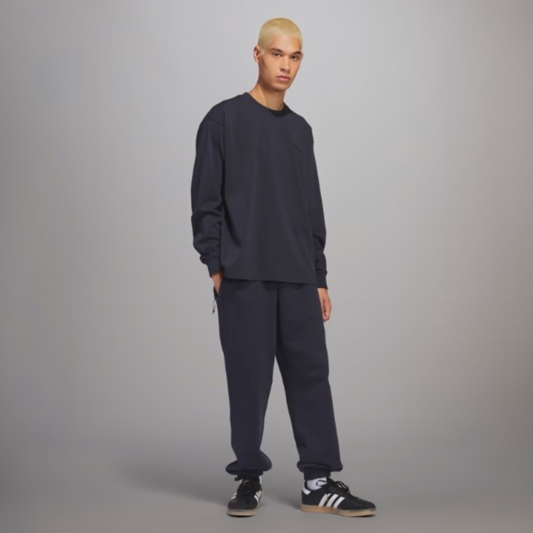 adidas(アディダス)の新品 adidas XLサイズ Pharrell Williams ロンT メンズのトップス(Tシャツ/カットソー(七分/長袖))の商品写真