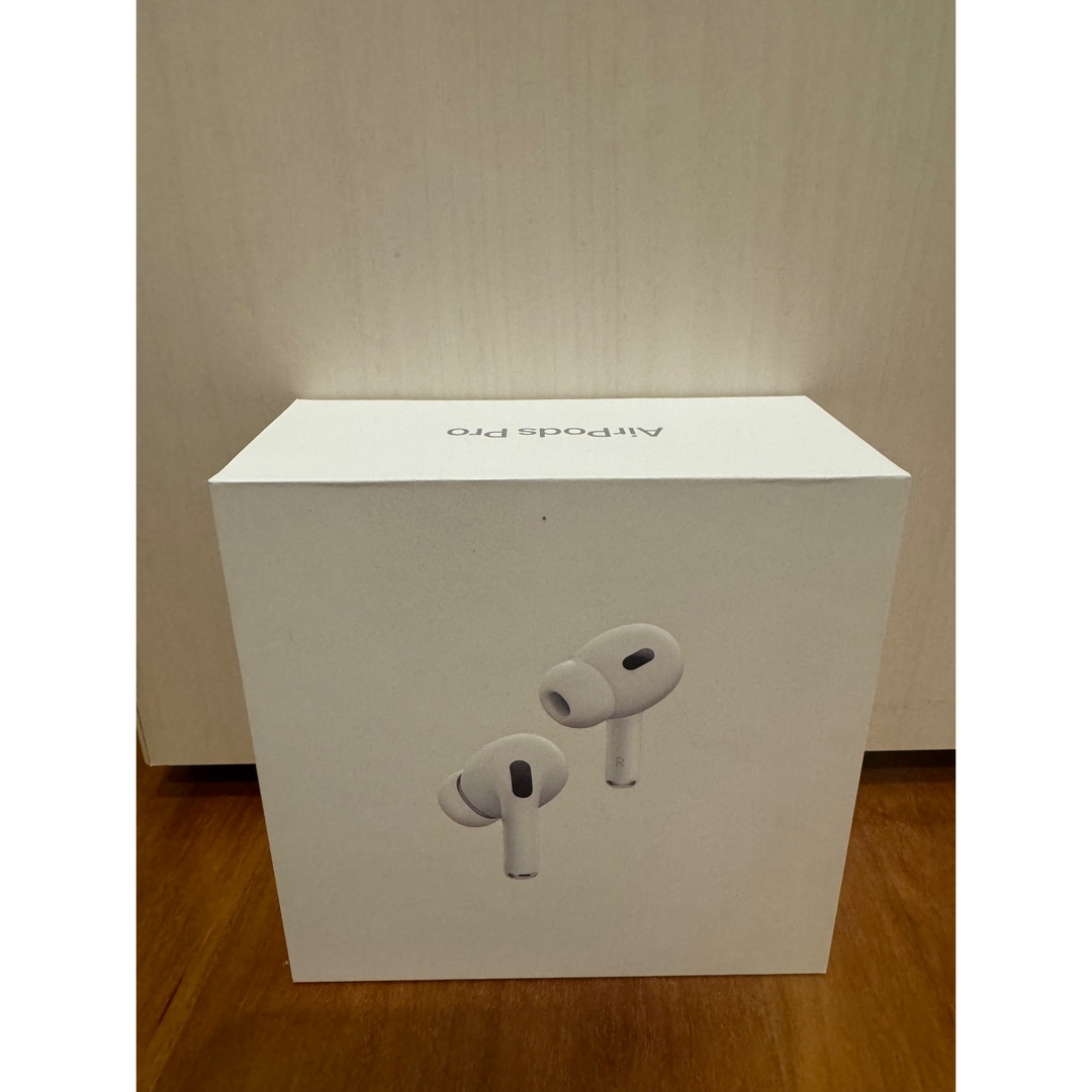 Apple(アップル)のAirPods pro 第２世代　MTJV3J/A スマホ/家電/カメラのオーディオ機器(ヘッドフォン/イヤフォン)の商品写真