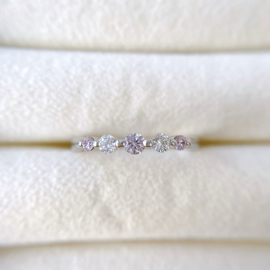 天然　ピンクダイヤモンド　ダイヤモンド　エタニティ　リング　プラチナ　美品 レディースのアクセサリー(リング(指輪))の商品写真