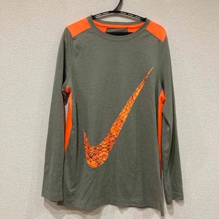 ナイキ(NIKE)のナイキ　NIKE ロンT 長袖　トップス　キッズ　男の子用　Lサイズ　155㎝(Tシャツ/カットソー)