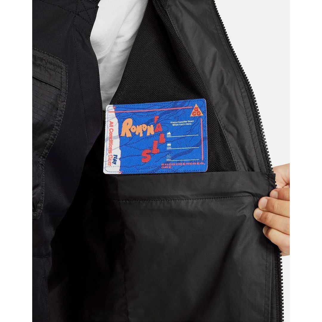 NIKE(ナイキ)のNIKE　コンバーチブル　ジャケット　150cm　新品　パーカー　ジュニア キッズ/ベビー/マタニティのキッズ服女の子用(90cm~)(ジャケット/上着)の商品写真