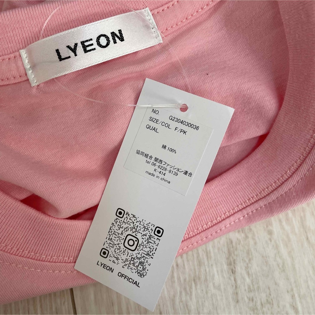 LYON(リヨン)のリヨン　メッセージロゴTシャツ レディースのトップス(Tシャツ(半袖/袖なし))の商品写真