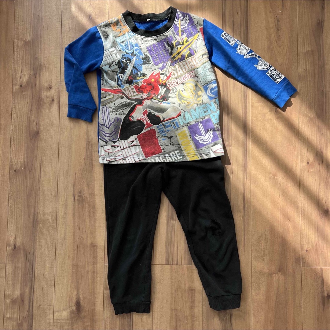 セイバーのパジャマ️⭐️120サイズ キッズ/ベビー/マタニティのキッズ服男の子用(90cm~)(パジャマ)の商品写真