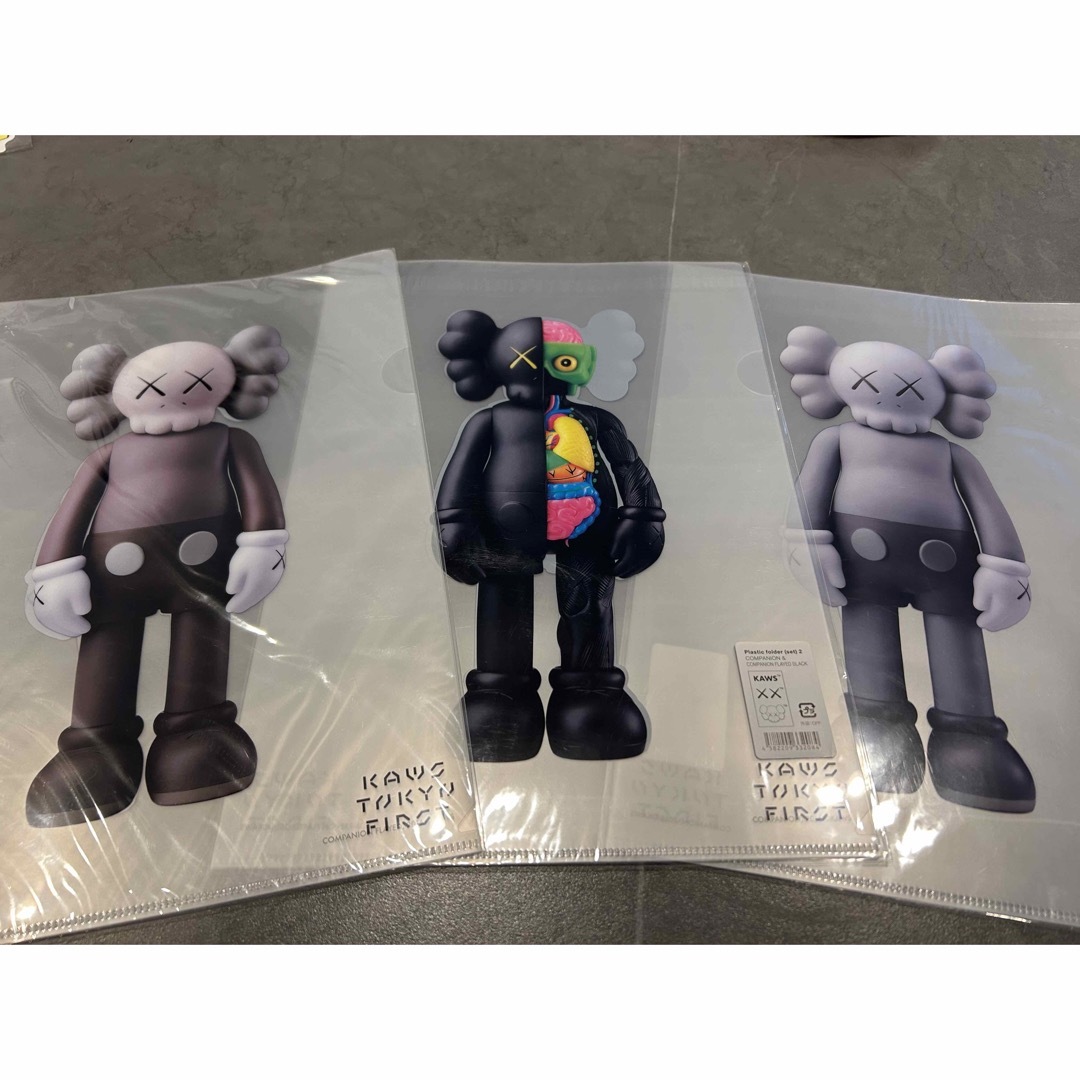 KAWS TOKYO FIRST クリアファイル Plastic folder