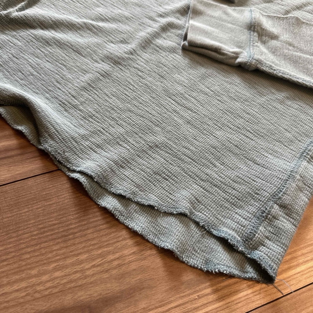 GAP(ギャップ)のGAP くすみブルーのシンプルカットソー　長袖　レディースにも メンズのトップス(Tシャツ/カットソー(七分/長袖))の商品写真