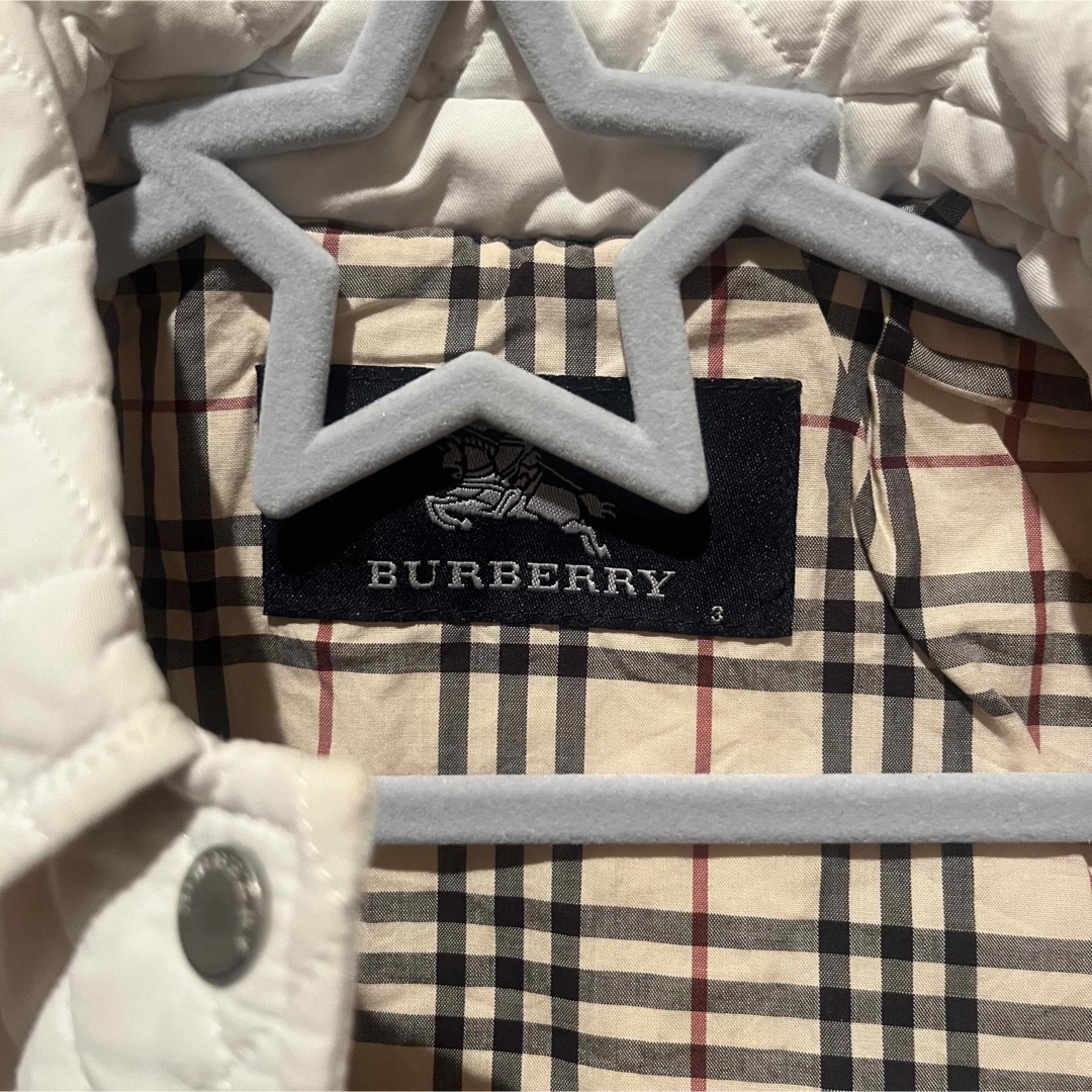 BURBERRY(バーバリー)のbaiya バーバリー　白　ジャケット　フォーマル　アウター　100 3 キッズ キッズ/ベビー/マタニティのキッズ服男の子用(90cm~)(ジャケット/上着)の商品写真