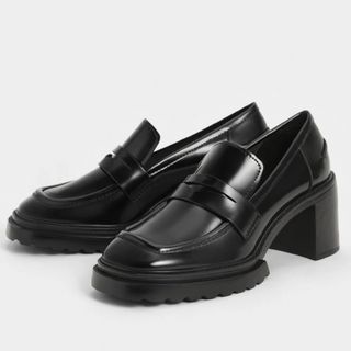 チャールズアンドキース(Charles and Keith)の美品 CHARLES&KEITH ローファー パンプス 定番人気(ローファー/革靴)