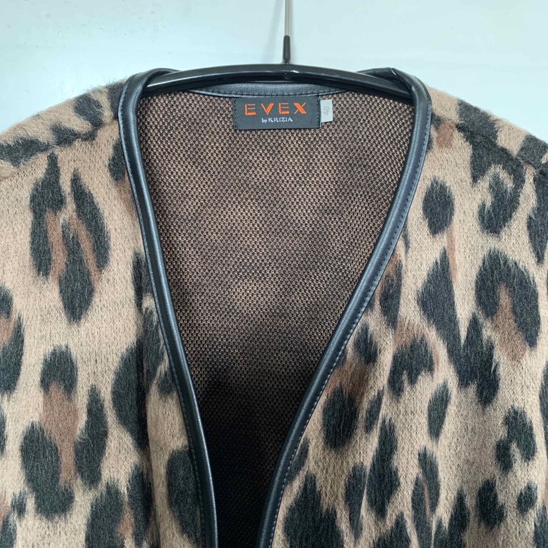 EVEX by KRIZIA(エヴェックスバイクリツィア)の未使用に近い。EVEXレオパード薄手コート レディースのジャケット/アウター(ニットコート)の商品写真