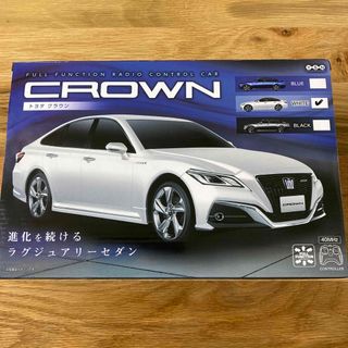 トヨタ　クラウンスポーツ　1/30ミニカー　未開封　非売品　カタログ付き