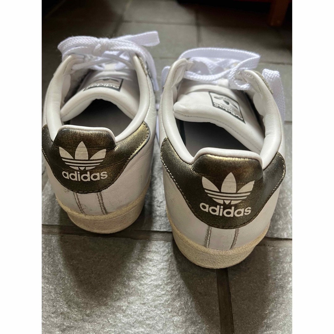 adidas(アディダス)のadidas superstar ゴールド メンズの靴/シューズ(スニーカー)の商品写真