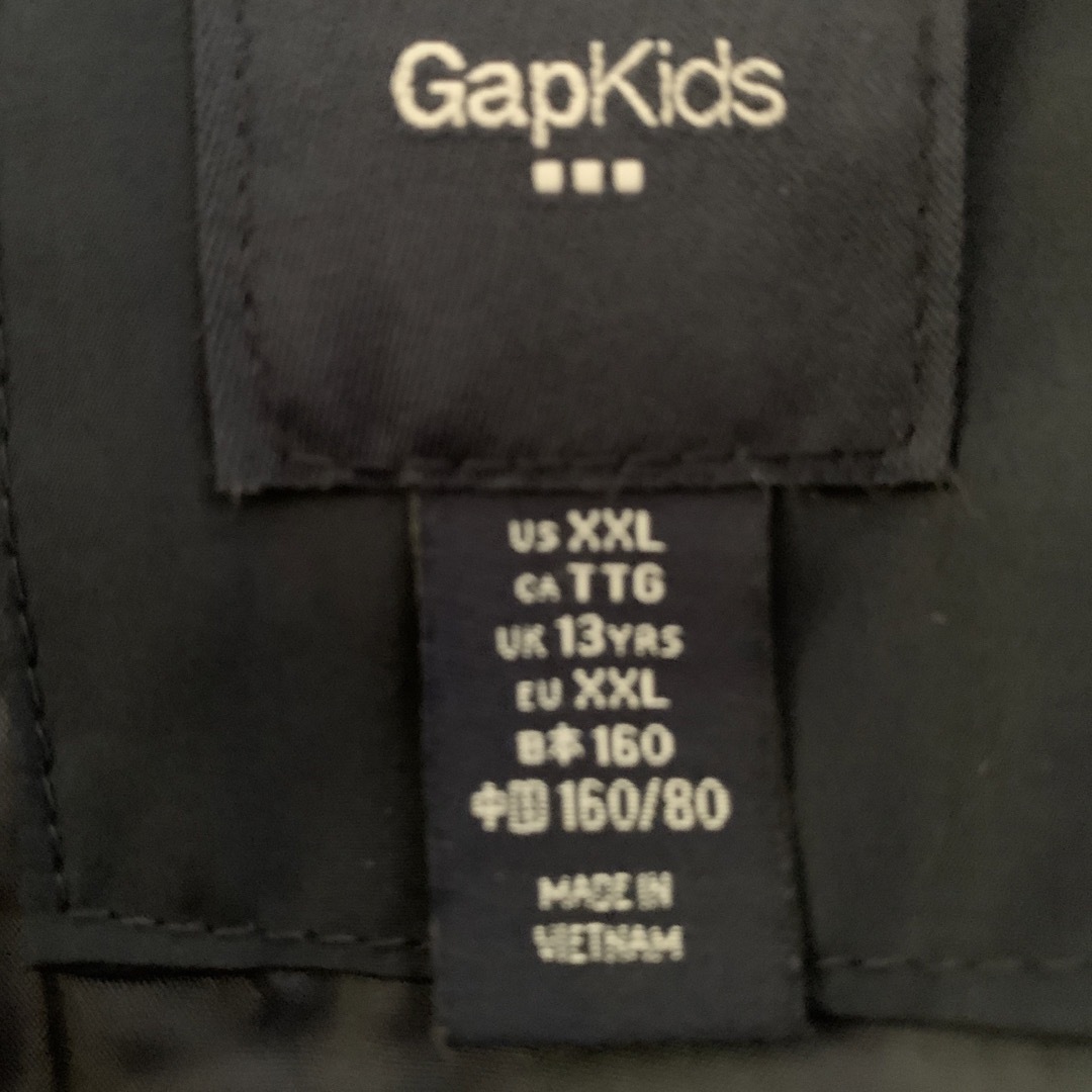 GAP Kids(ギャップキッズ)のお値下げ中❗️取り外し可能2枚組　ギャップキッズ　160 紺色 キッズ/ベビー/マタニティのキッズ服男の子用(90cm~)(ジャケット/上着)の商品写真