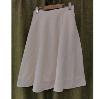 Мサイズ　スカート　ホワイト(ひざ丈スカート)