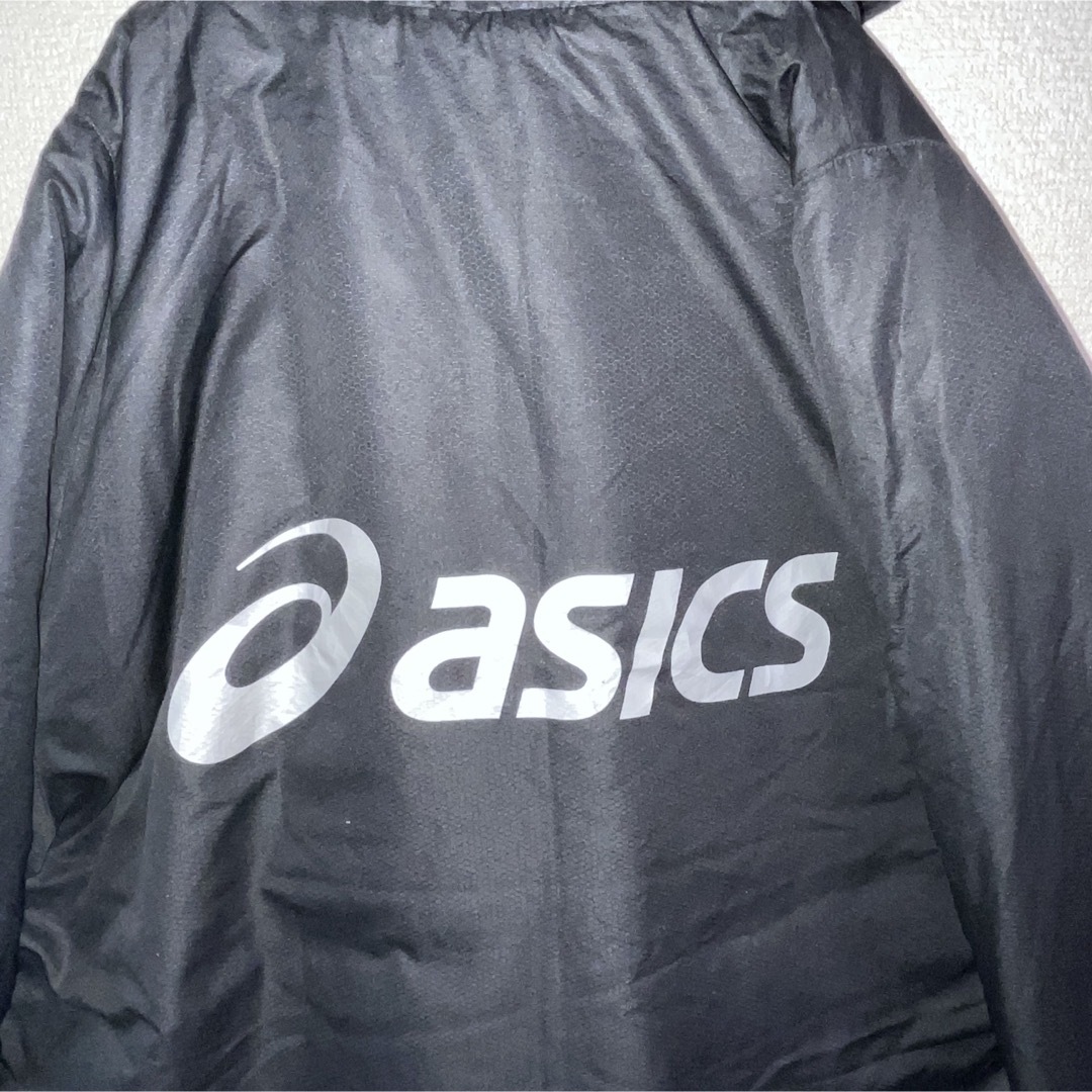 asics(アシックス)のアシックスベンチコート160㎝　ロングコート　ブラック スポーツ/アウトドアのサッカー/フットサル(ウェア)の商品写真