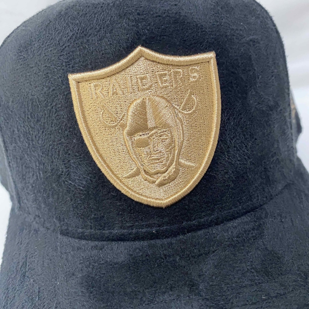 NEW ERA(ニューエラー)の海外限定　NEWERA  ラスベガス　レイダース　キャップ　スウェード　ブラック メンズの帽子(キャップ)の商品写真