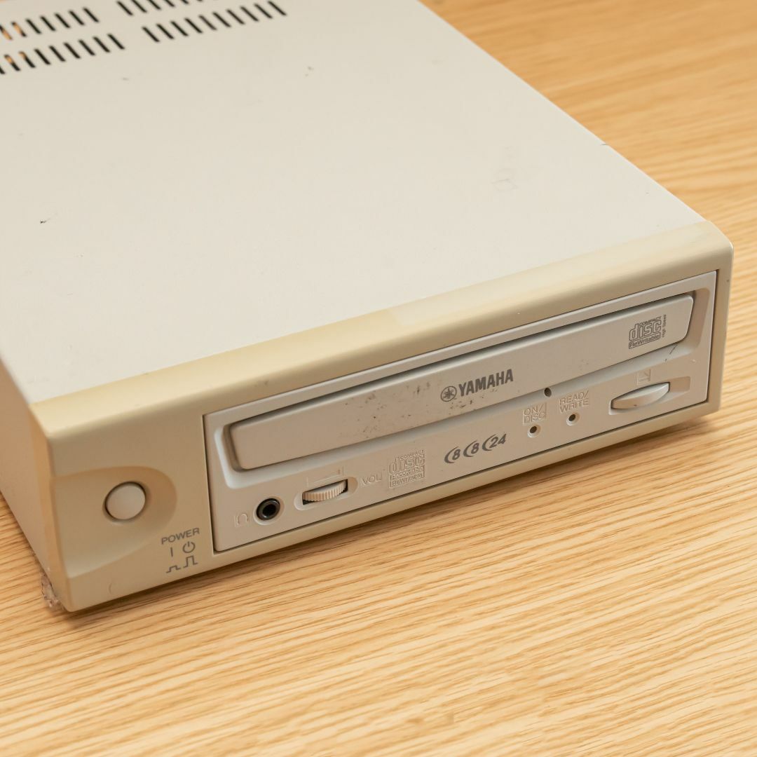 CDーR ／RWドライブ　外付け　SCSI　　CRW8824SX