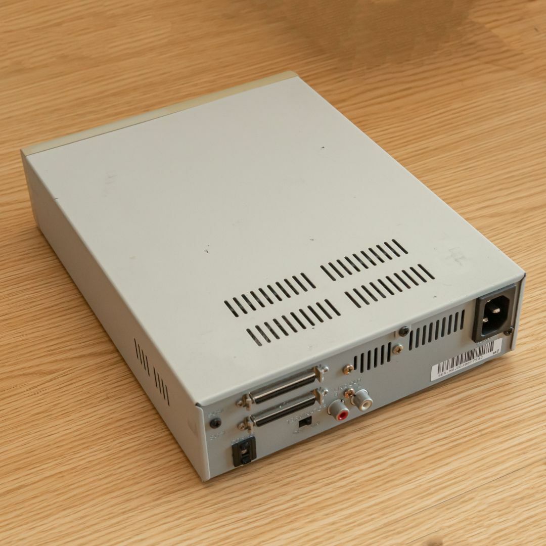 CDーR ／RWドライブ　外付け　SCSI　　CRW8824SX