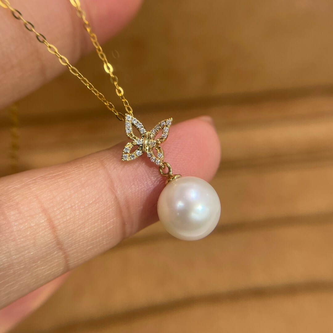 【高級】淡水真珠　ダイヤモンド付きペンダントk18