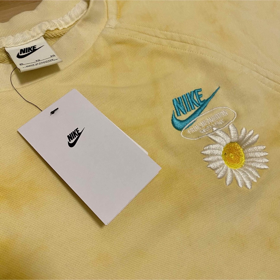 新品未使用　NIKE ナイキ　プルオーバー　スウェット　長袖