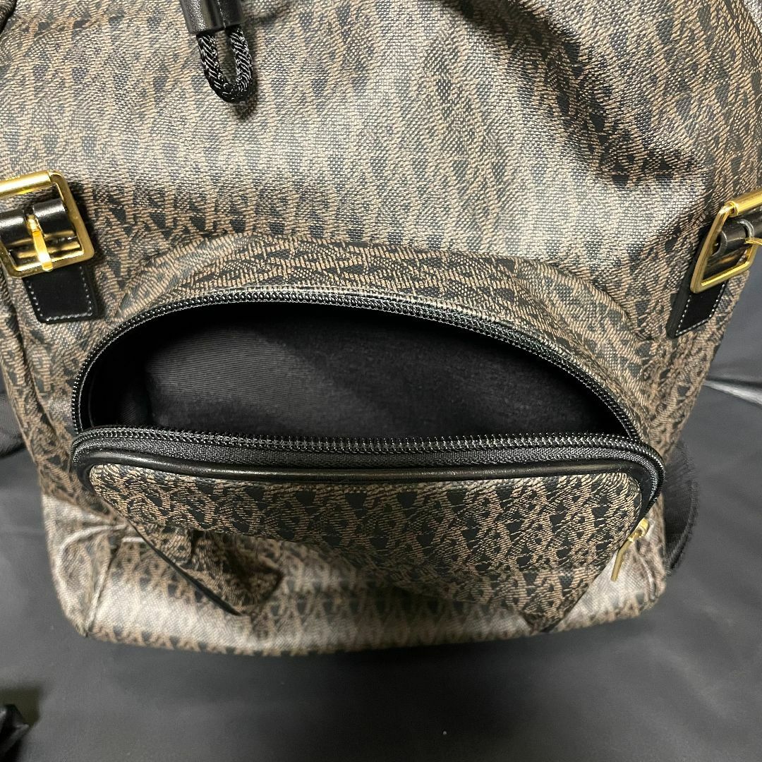 Saint Laurent(サンローラン)のSaint Laurent paris　リュックサック メンズのバッグ(バッグパック/リュック)の商品写真