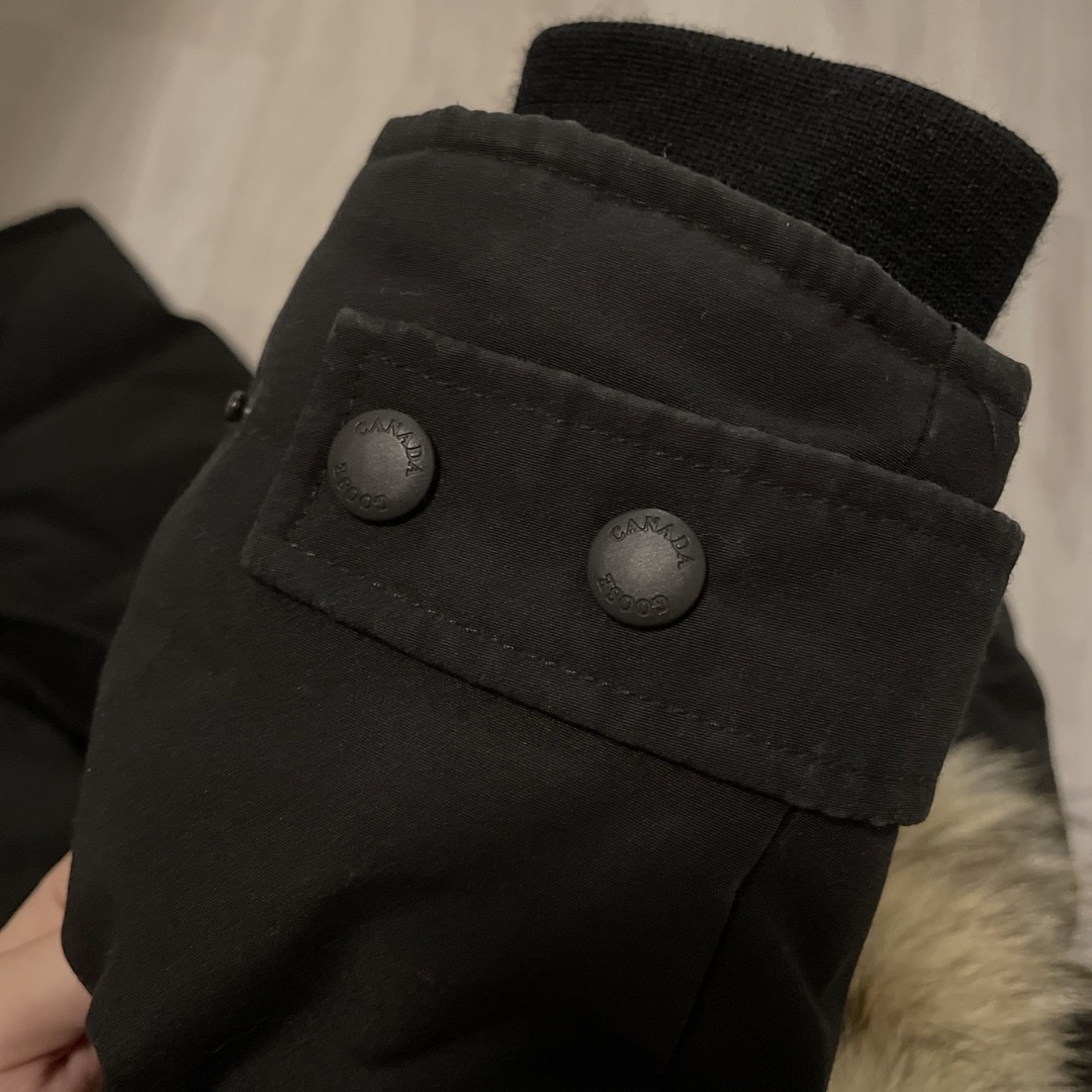 CANADA GOOSE(カナダグース)の【限定値下げ】カナダグース　マッケンジー　ダウン レディースのジャケット/アウター(ダウンジャケット)の商品写真