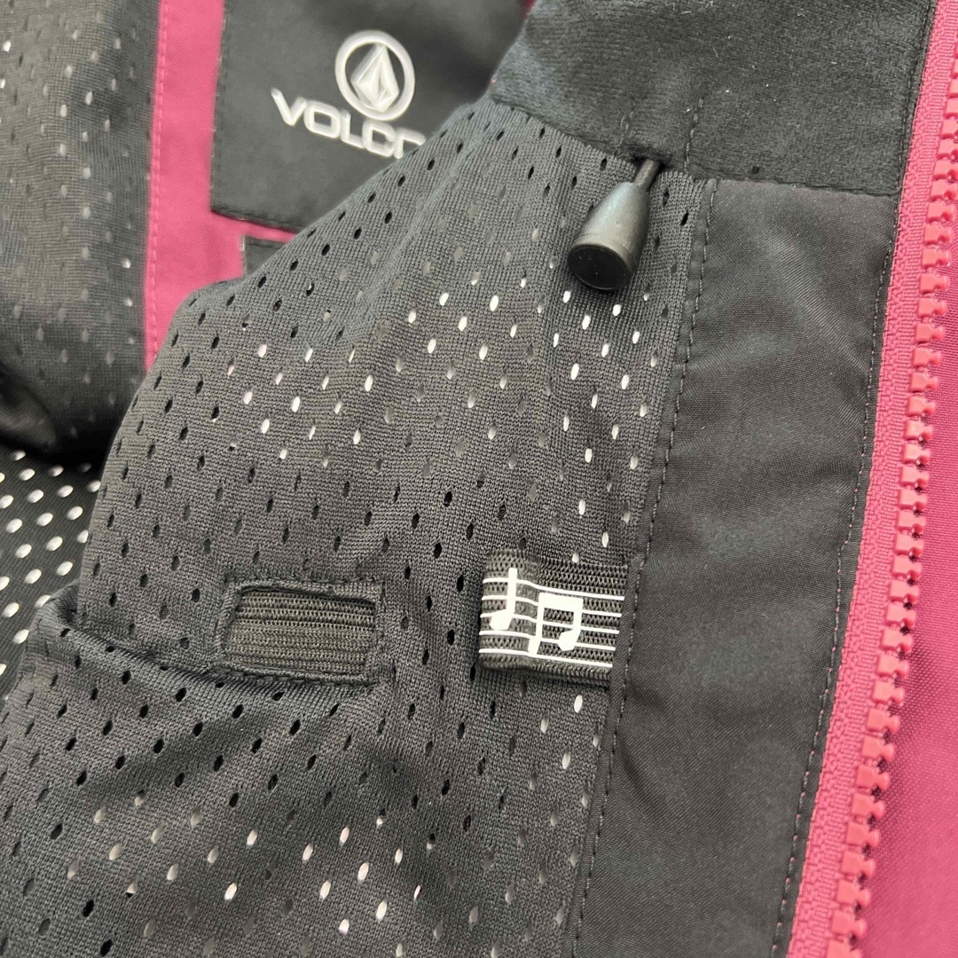 volcom(ボルコム)の値下　VOLCOM ARIS INS GORE JACKET スポーツ/アウトドアのスノーボード(ウエア/装備)の商品写真