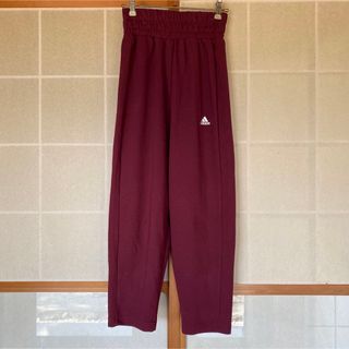 アディダス(adidas)のイージーパンツ(カジュアルパンツ)