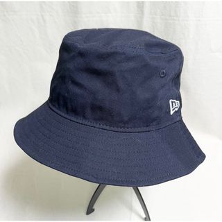 ニューエラー(NEW ERA)の美品 ニューエラ バケットハット01 S/M約57cm ネイビー(ハット)