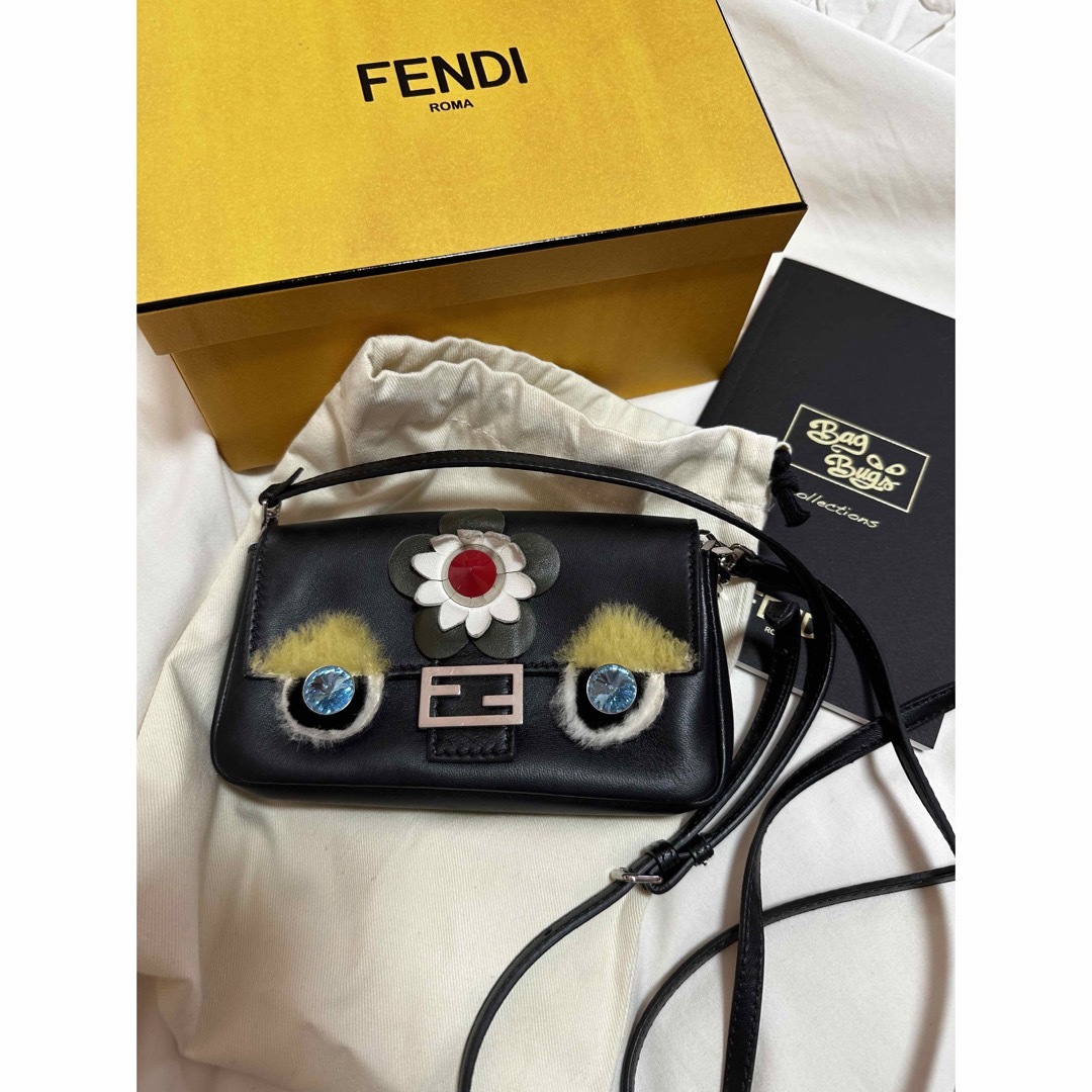 FENDI(フェンディ)のFENDI フェンディ2way モンスター　マイクロバケット　チェーン レディースのバッグ(ショルダーバッグ)の商品写真