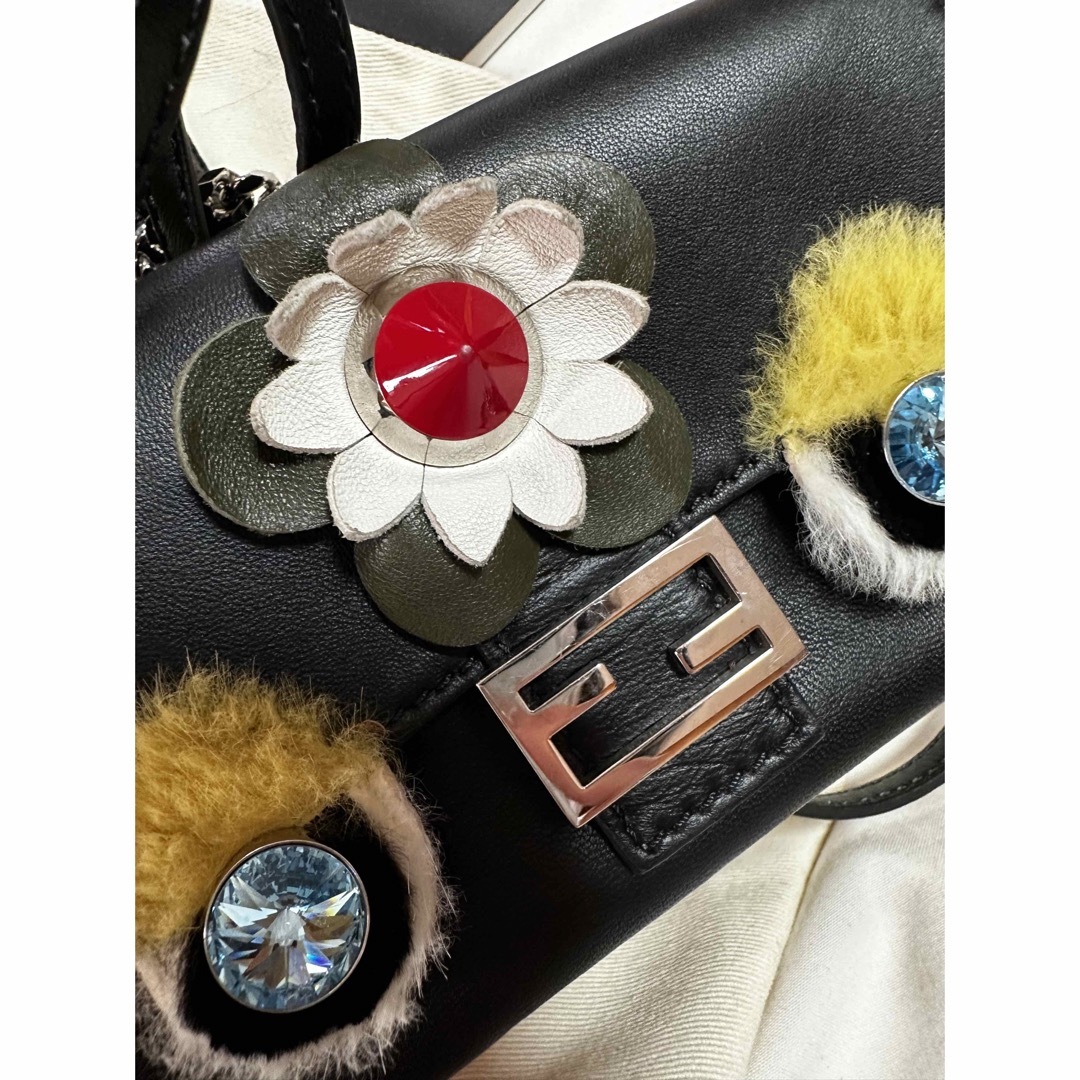 FENDI(フェンディ)のFENDI フェンディ2way モンスター　マイクロバケット　チェーン レディースのバッグ(ショルダーバッグ)の商品写真