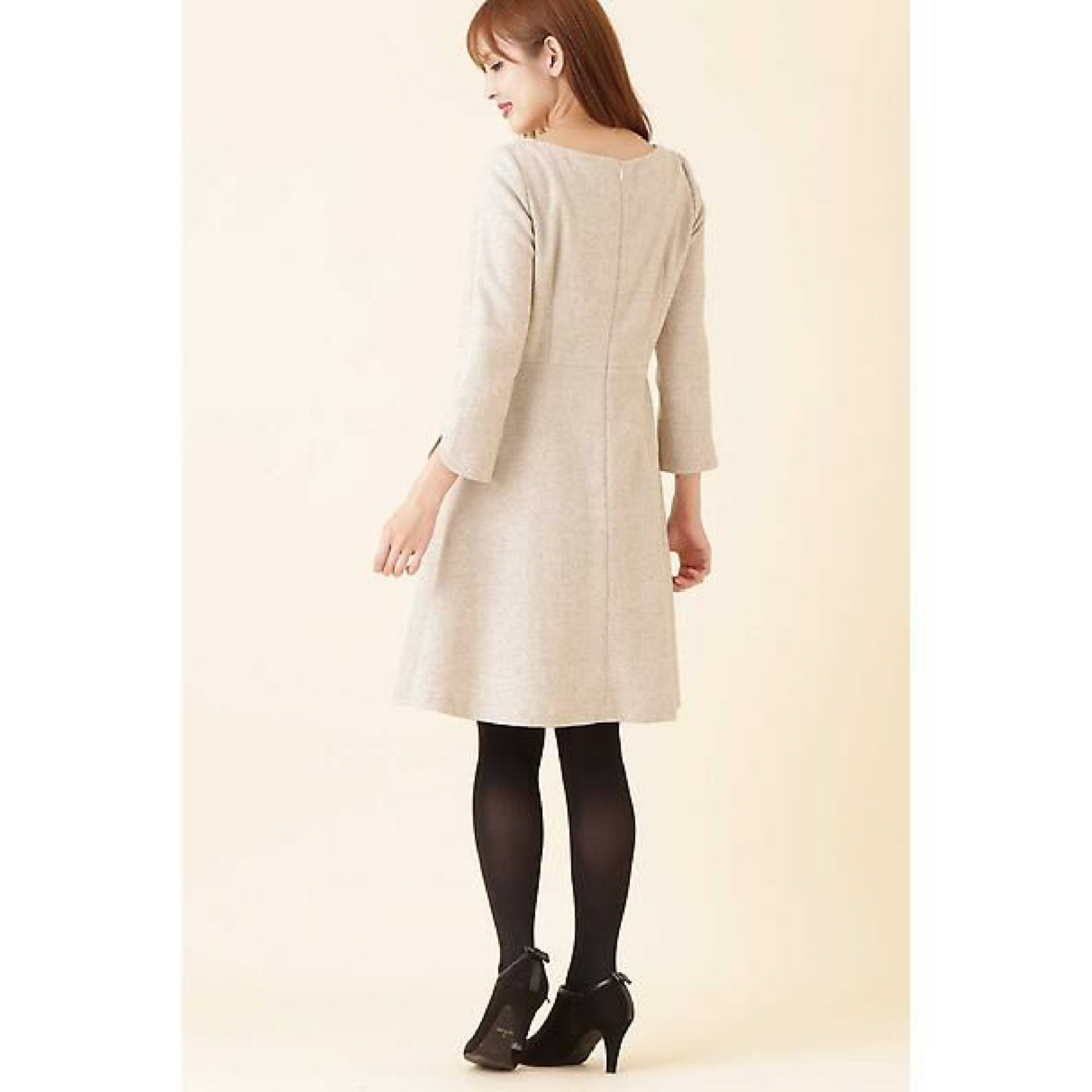 PROPORTION BODY DRESSING(プロポーションボディドレッシング)の【美品】プロポ　ワンピース　ベージュ　ラメ　デート　ブーツ レディースのワンピース(ひざ丈ワンピース)の商品写真