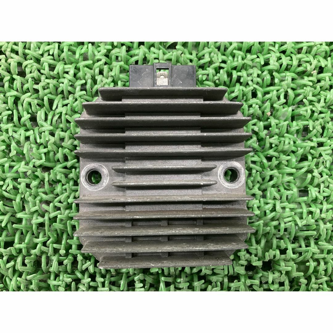 ゼファー750 レギュレター カワサキ 純正 バイク 部品 ZR750C 割れ欠け