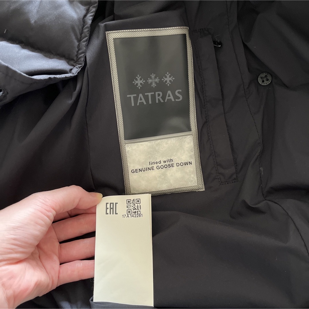 TATRAS(タトラス)の美品 タトラス ダウンコート アゴーニャ  ブラック レディースのジャケット/アウター(ダウンコート)の商品写真